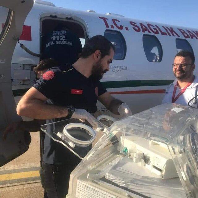 Siirt'te metabolik rahatsızlığı bulunan bebek ambulans uçakla Adana'ya sevk edildi