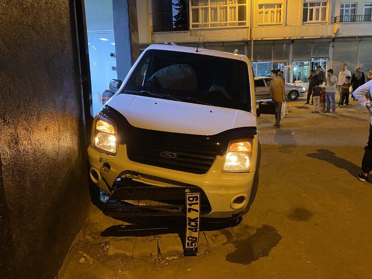 Adıyaman'da hafif ticari araçların çarptığı bisikletli çocuk yaralandı G2