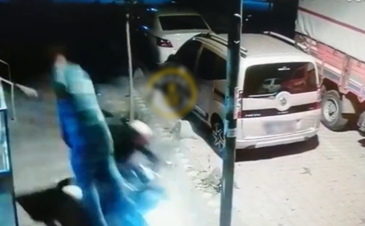 Böylesi görülmedi: Bir anda üzerine uçtu! Hırsızlık yapmak istedi, neye uğradığını şaşırdı G4