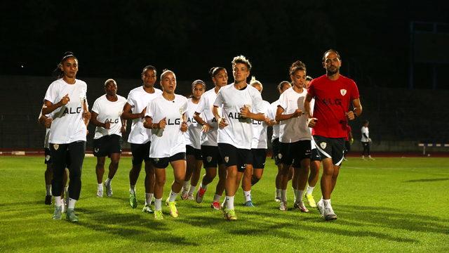 ALG Spor, Sırbistan’da ilk antrenmanını yaptı