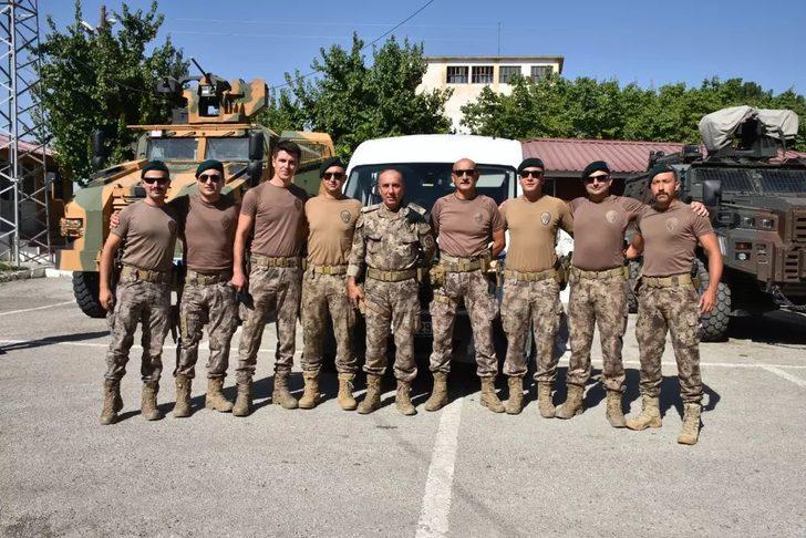 Erzincan'dan polis özel harekat timleri dualarla Suriye'ye uğurlandı G4