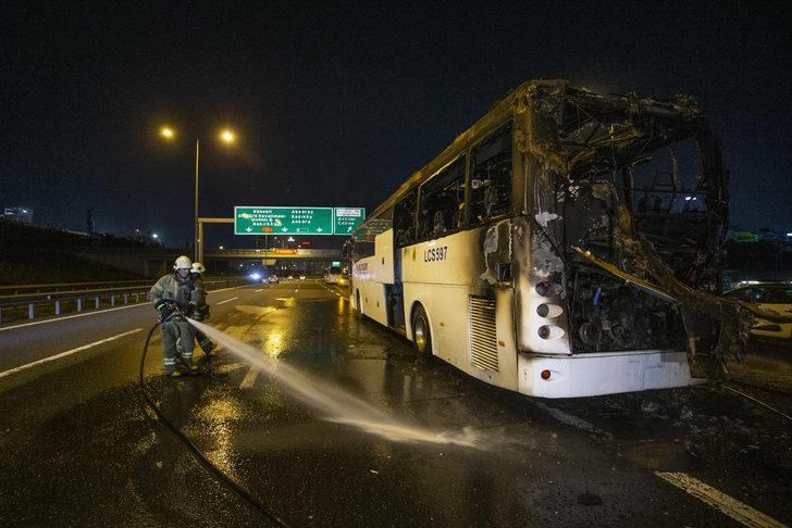 Kuzey Marmara Otoyolu'nda servis minibüsü yandı G1