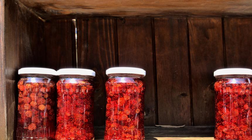 Reçel değil adeta ilaç: Kanser ve gastritin önüne geçen C vitamini deposu! Ahududu reçeli tarifi