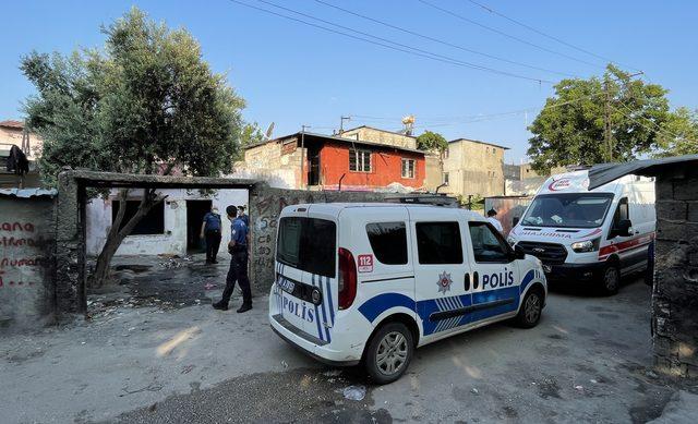 Adana’da metruk binada ceset bulundu