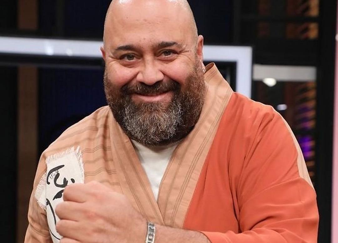 MasterChef Somer Sivrioğlu'nun gen&ccedil;lik fotoğrafı şaşkına &ccedil;evirdi! "Hangisi sizsiniz?"