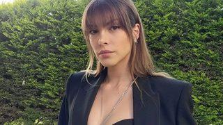 Teşkilat'ın Zehra'sı Deniz Baysal Yurtcu siyah yırtmaçlı elbisesiyle rüzgar gibi esti!