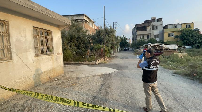 Adana'daki cinayetle ilgili yakalanan 2 zanlıdan biri tutuklandı