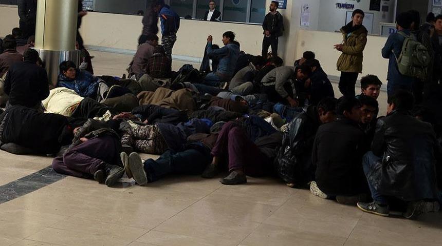 Kocaeli'de 170 düzensiz göçmen sınır dışı edildi