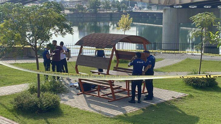 Adana'da bir kişi parkta ölü bulundu