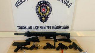 Mersin'de kaçak silah ticareti iddiasına 4 gözaltı