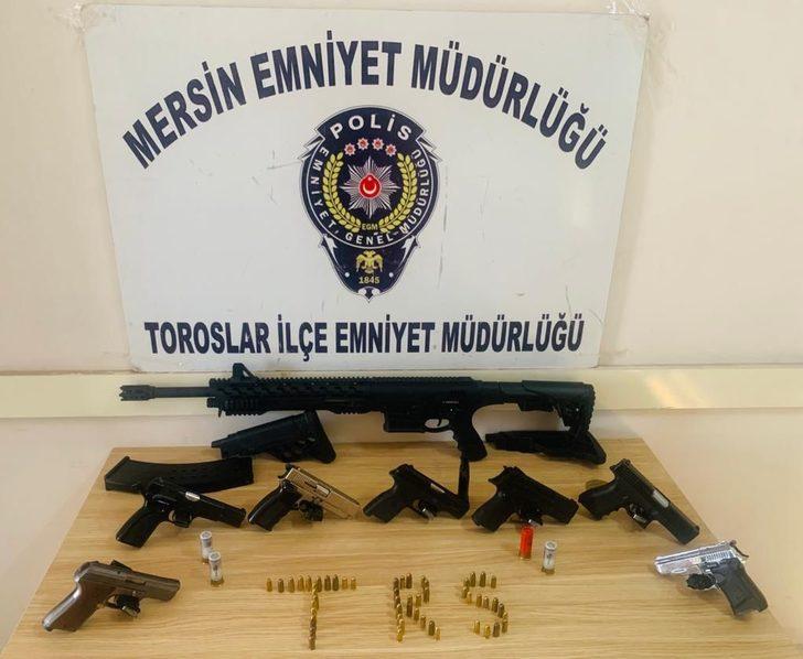 Mersin'de kaçak silah ticareti iddiasına 4 gözaltı
