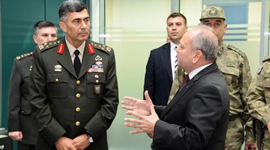 Yaş kararına g&ouml;re Yeni Kara Kuvvetleri Komutanı Salih Zeki &Ccedil;olak oldu