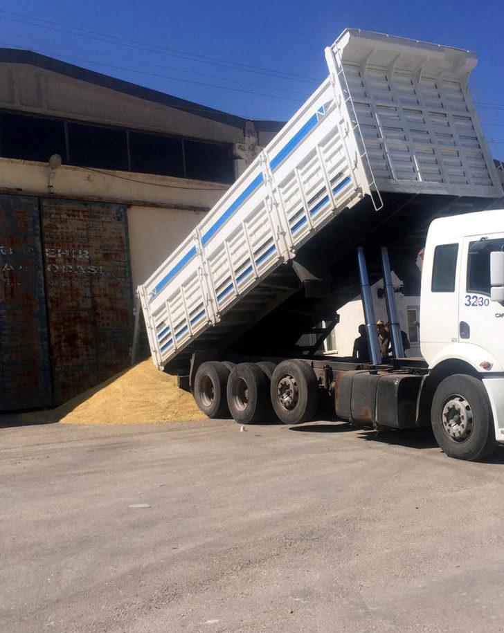 Kırşehir'de 375 bin ton arpa, 200 bin ton buğday hasat edildi G4