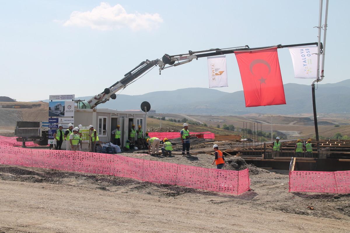 Yalova Makine İhtisas OSB'de temel atma t&ouml;reni d&uuml;zenlendi