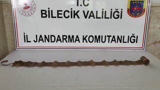 Bilecik'te tarihi eser niteliğinde olduğu değerlendirilen yılan derisine yazılı dini eser ele geçirildi