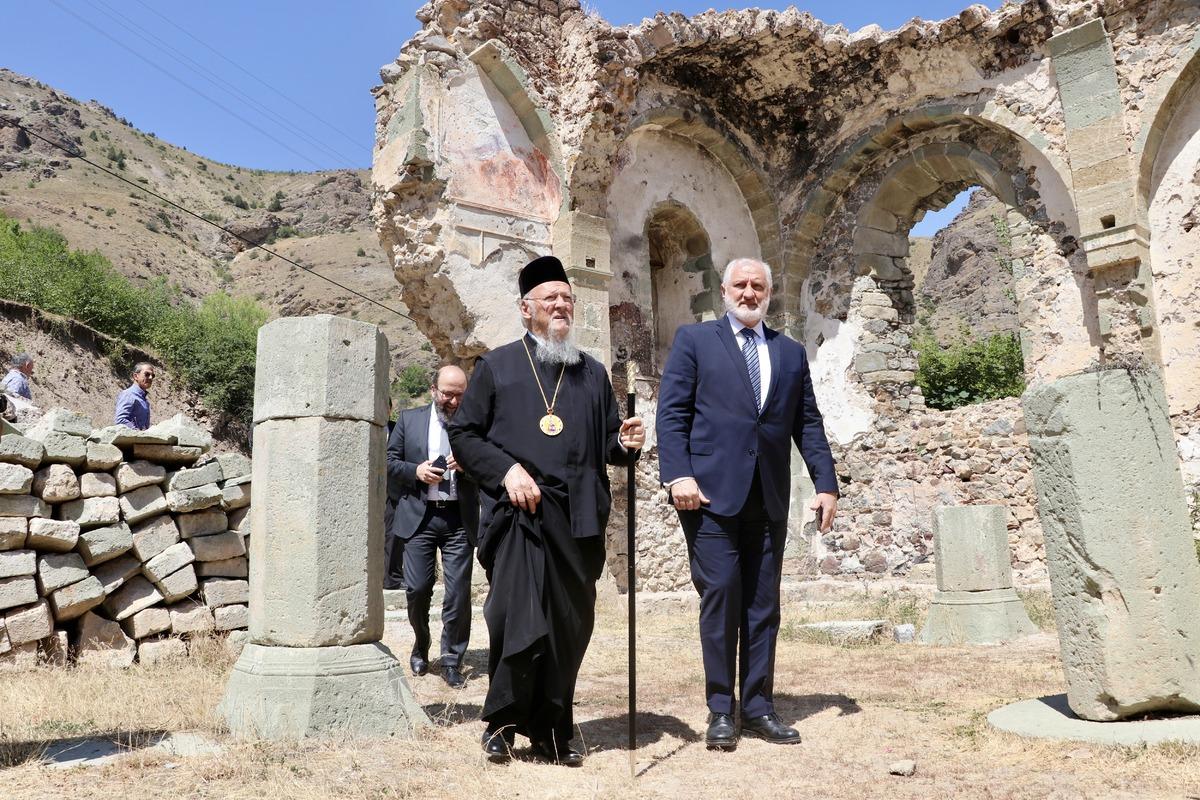 Fener Rum Patriği Bartholomeos&rsquo;tan G&uuml;m&uuml;şhane&rsquo;deki tarihi S&uuml;leymaniye Mahallesi&rsquo;ne ziyaret