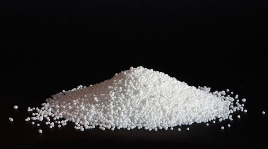 Derik'te yapılan operasyonda 2 ton 850 kilo amonyum nitrat ele ge&ccedil;irildi