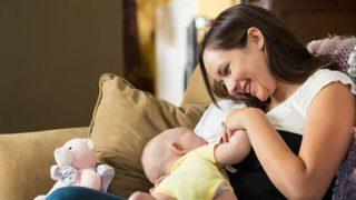 Sütüm az geliyor diye üzülmeyin! Anne sütünü arttıracak besinler