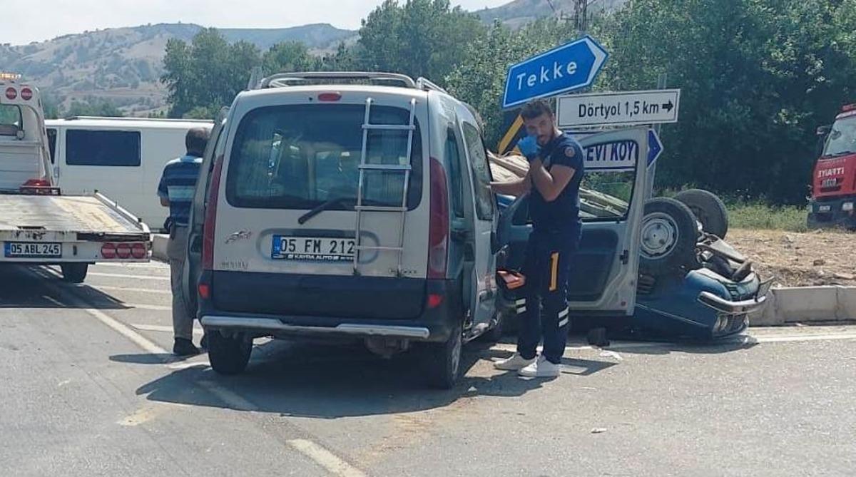 Amasya'da hafif ticari ara&ccedil; ile otomobilin &ccedil;arpıştığı kazada 7 kişi yaralandı