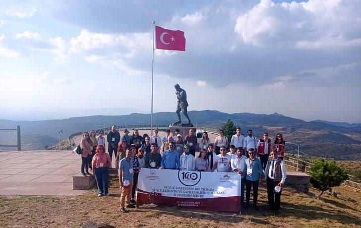 Büyük Taarruz'un 100. yılı dolayısıyla şehit ve gazi çocukları Kocatepe'yi gezdi G4