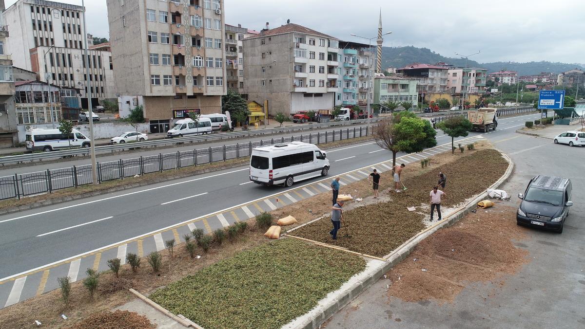 Trabzonlu &uuml;reticilerin fındık kurutma mesaisi