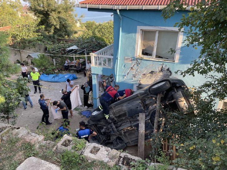 Sinop’ta otomobilin bahçeye devrildiği kazada bir kişi öldü 3 kişi yaralandı G2