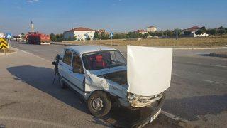 Çorum'da kamyonla otobüsün çarpıştığı kazada 1 kişi yaralandı