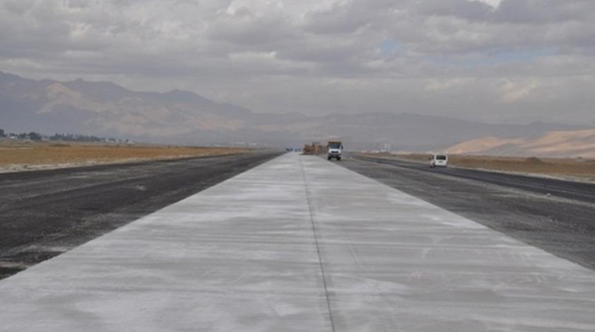 Yüksekova'ya havalimanı