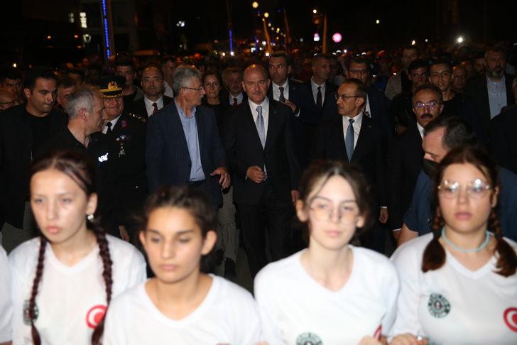 Bakan Soylu, Gölcük'teki deprem anma töreninde konuştu: G3