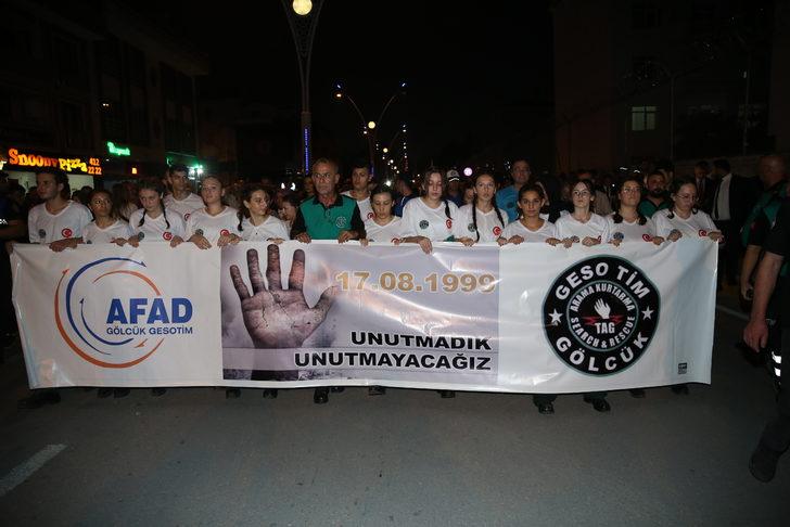 Bakan Soylu, Gölcük'teki deprem anma töreninde konuştu: G5