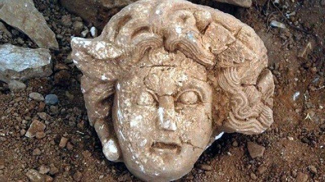 Gazipaşa’da medusa başı bulundu