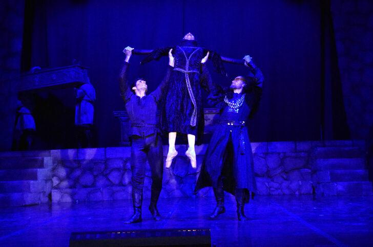 Muğla'da 19. Uluslararası Bodrum Bale Festivali devam ediyor G4