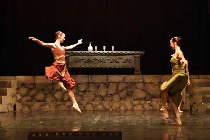 Muğla'da 19. Uluslararası Bodrum Bale Festivali devam ediyor G5