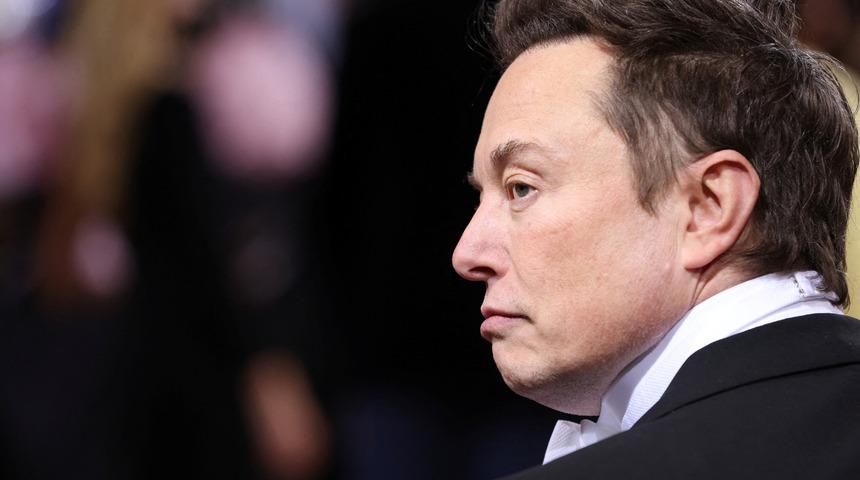 Genç Elon'un fotoğrafları açık artırmada! Elon Musk'ın ilk aşkı fotoğraflarını satıyor
