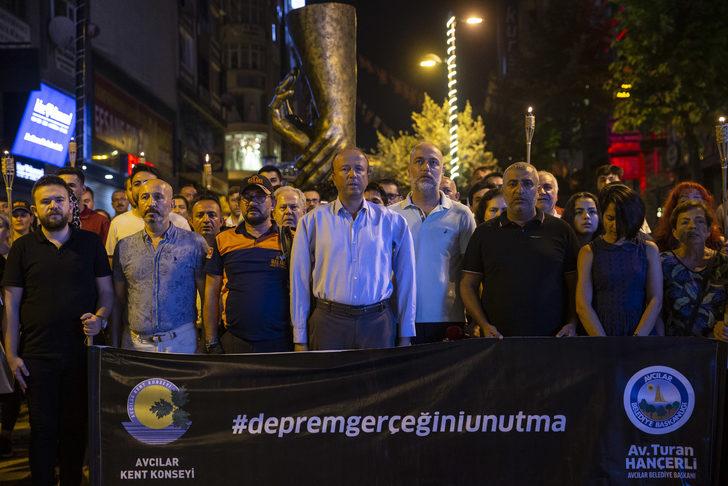 Marmara Depremi’nde hayatını kaybedenler Avcılar'da anıldı G2