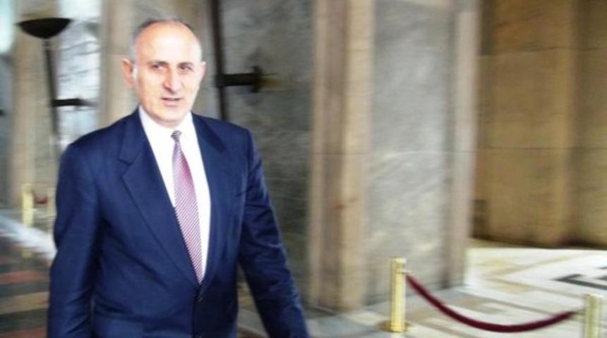 Dursun &Ccedil;i&ccedil;ek: &Uuml;lkemizi iki sahte imamın &ccedil;atışma alanı olmaktan kurtarın