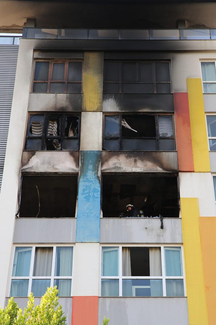 Antalya'da bir apartmanda çıkan yangın söndürüldü G3