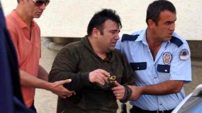Kayınpederini bıçaklayıp intihara kalkıştı