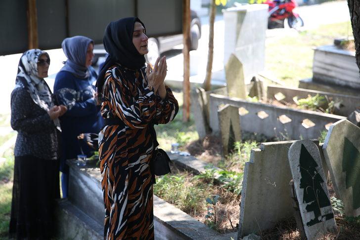 Sakarya'da depremde hayatını kaybedenler anıldı G5