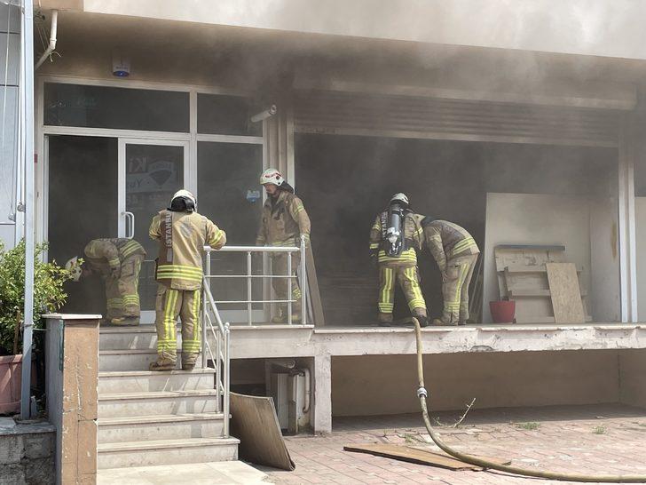 Ümraniye'de mobilya atölyesinde çıkan yangın söndürüldü G4