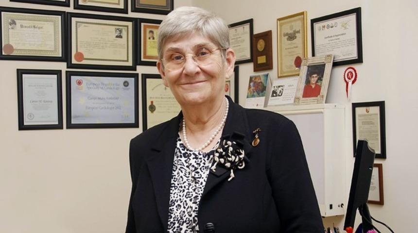 Canan Karatay’dan ‘Gandhi’li yanıt