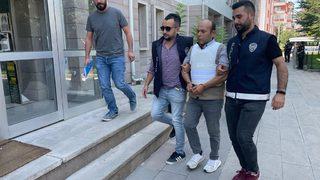 Afyonkarahisar'da 2 kişiyi öldüren, bir kişiyi yaralayan zanlı adliyeye sevk edildi