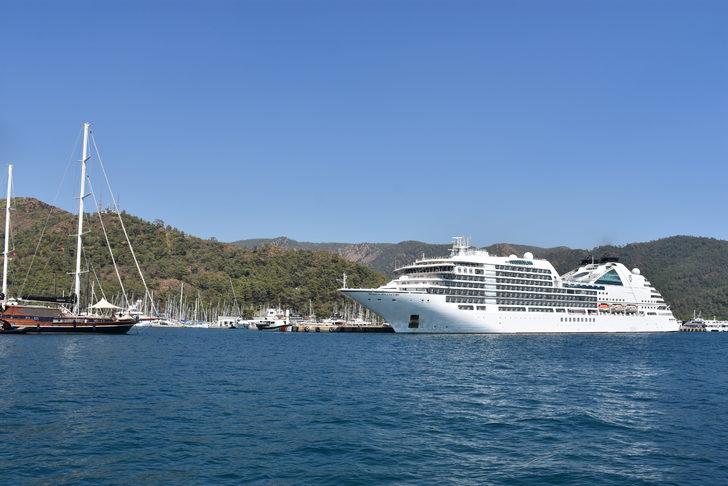 Bahama bandıralı kruvaziyer Seabourn Encore Marmaris'e yanaştırıldı G2