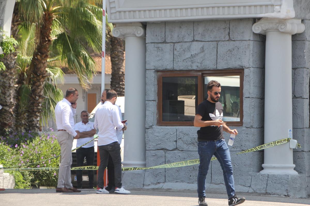 Antalya'da tartıştığı eski otel &ccedil;alışanının silahla vurduğu g&uuml;venlik m&uuml;d&uuml;r&uuml; yaralandı