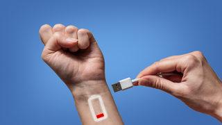 Vücudunuzla telefon şarj etmenin yolu bulundu: Kabus gibi sorun sonunda bitecek mi?