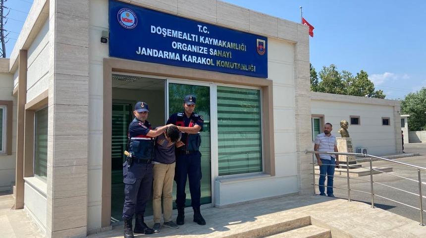 Antalya'da boşanma aşamasındaki eşini tabancayla öldüren koca yakalandı