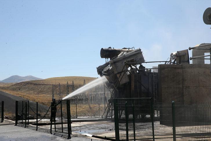 GÜNCELLEME - AFAD, Muş'ta hidroelektrik santralinde çıkan yangında can kaybı ve yaralı bulunmadığını bildirdi G1