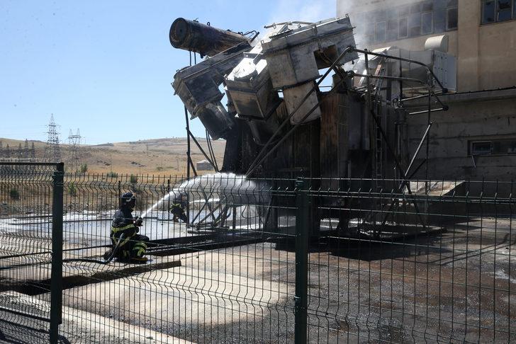 GÜNCELLEME - AFAD, Muş'ta hidroelektrik santralinde çıkan yangında can kaybı ve yaralı bulunmadığını bildirdi G2