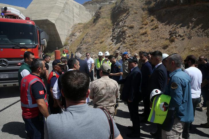 GÜNCELLEME - AFAD, Muş'ta hidroelektrik santralinde çıkan yangında can kaybı ve yaralı bulunmadığını bildirdi G4