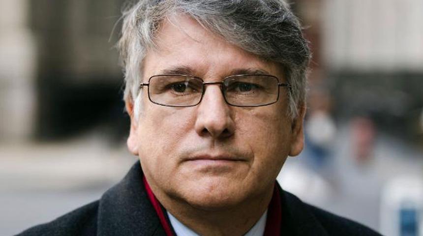 Bağımlı yaptığı hastalarına iğrenç tacizlerde bulunuyordu! O doktorun cezaevindeki ölümü de tartışma yarattı